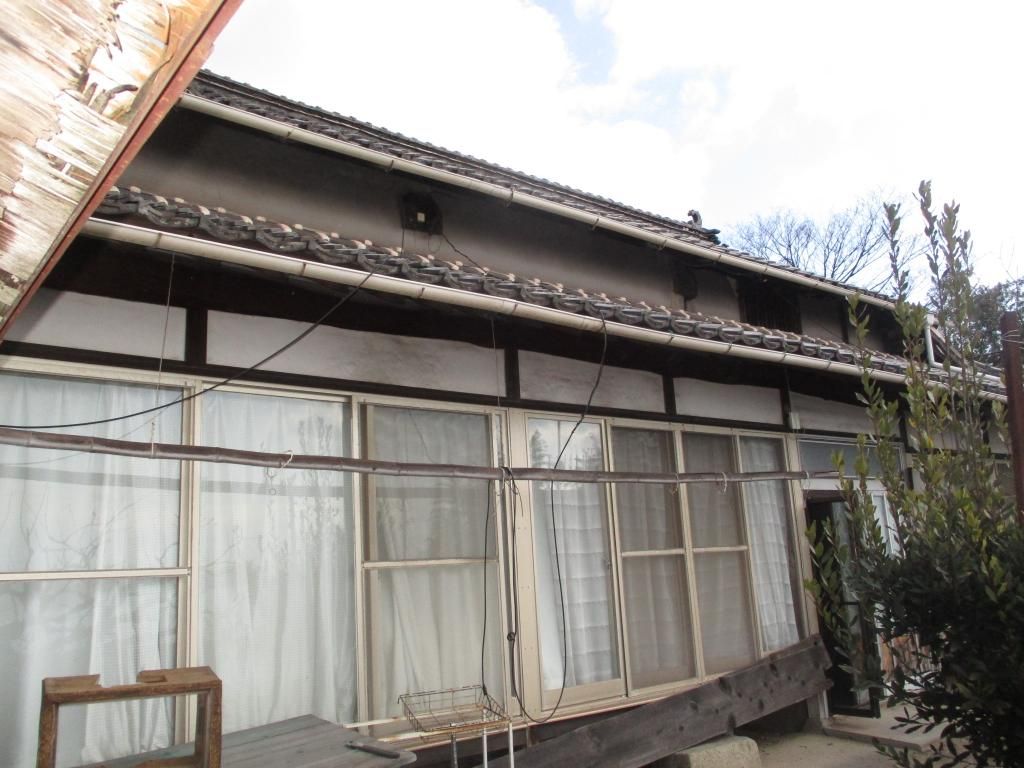 Ocean-view home with fields in Kasaoka, Okayama - Thumbnail 2