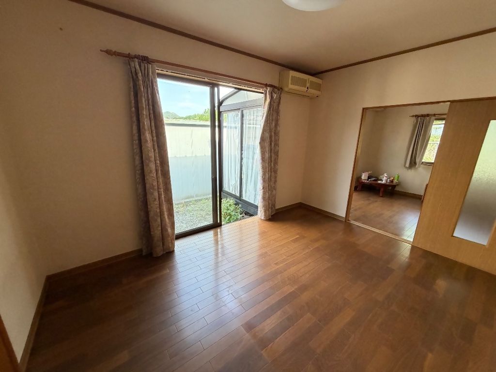 2LDK Single-Story House for Sale in Mihara, Hiroshima - Thumbnail 3