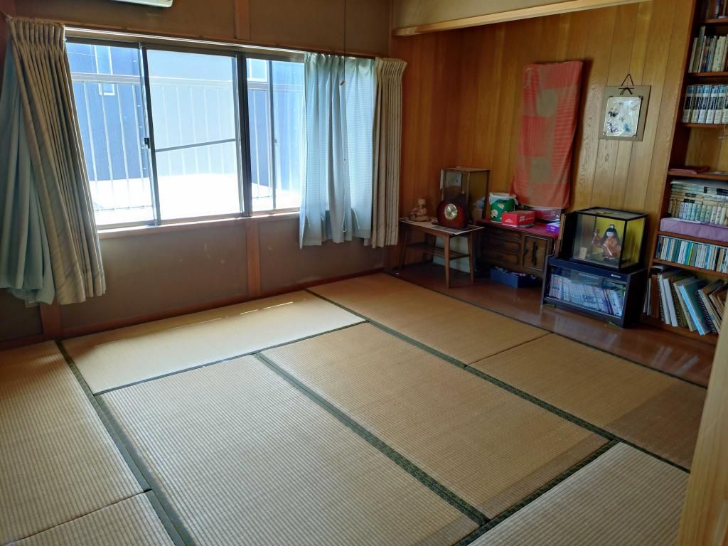 Detached House for Sale in Tahara City - 4K Layout - Thumbnail 3