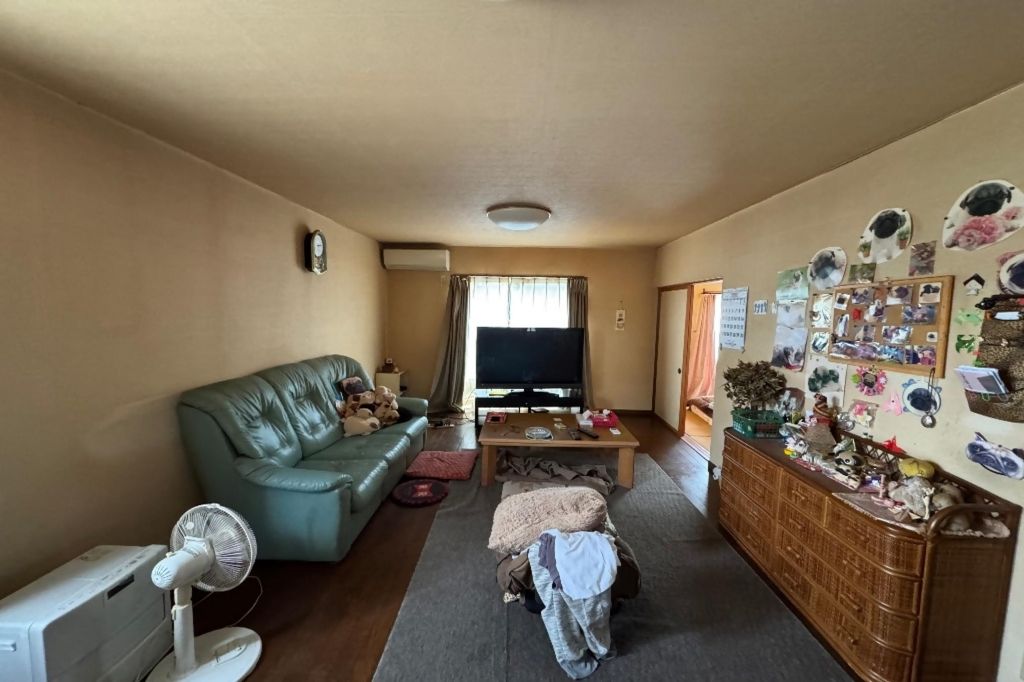 4LDK House for Sale in Harue-cho, Sakai City – 132.4m² - Thumbnail 2