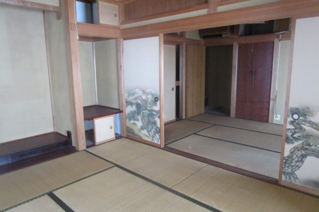 Renovation-Ready 5DK Vacant House for Sale in Sanjo, Niigata - Thumbnail 2
