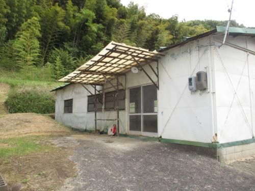 Spacious 5DK House with Land for Sale in Kasaoka, Okayama - Thumbnail 3