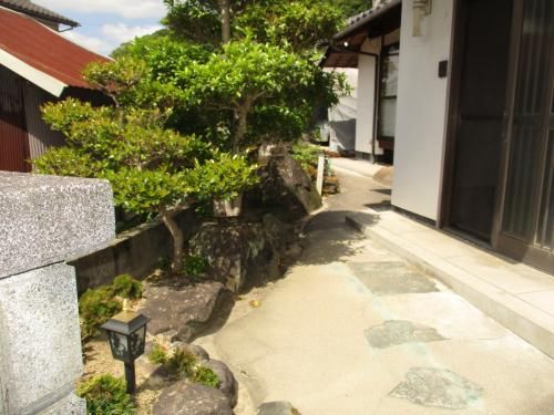 Spacious 5DK House with Land for Sale in Kasaoka, Okayama - Thumbnail 2