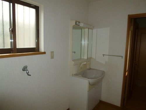 5SLDK Rental House with Large Garden in Sanda, Hyogo - Thumbnail 3