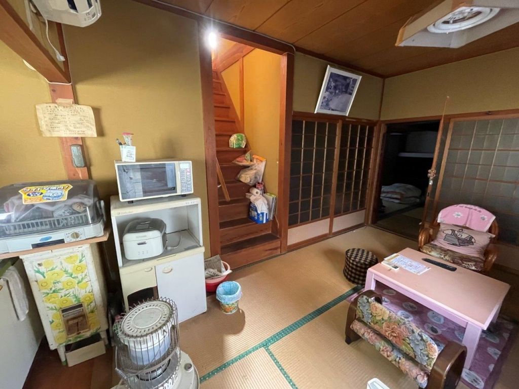 6LDK Akiya House for Sale in Seiyo, Ehime - Sea & Mountain Views - Thumbnail 3