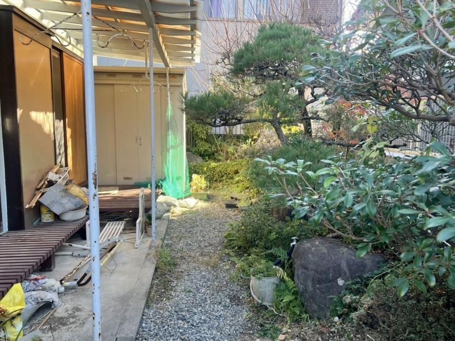 1968 4DK House on 226m² Corner Lot in Miyazaki's Sakuragooka-cho - Thumbnail 4