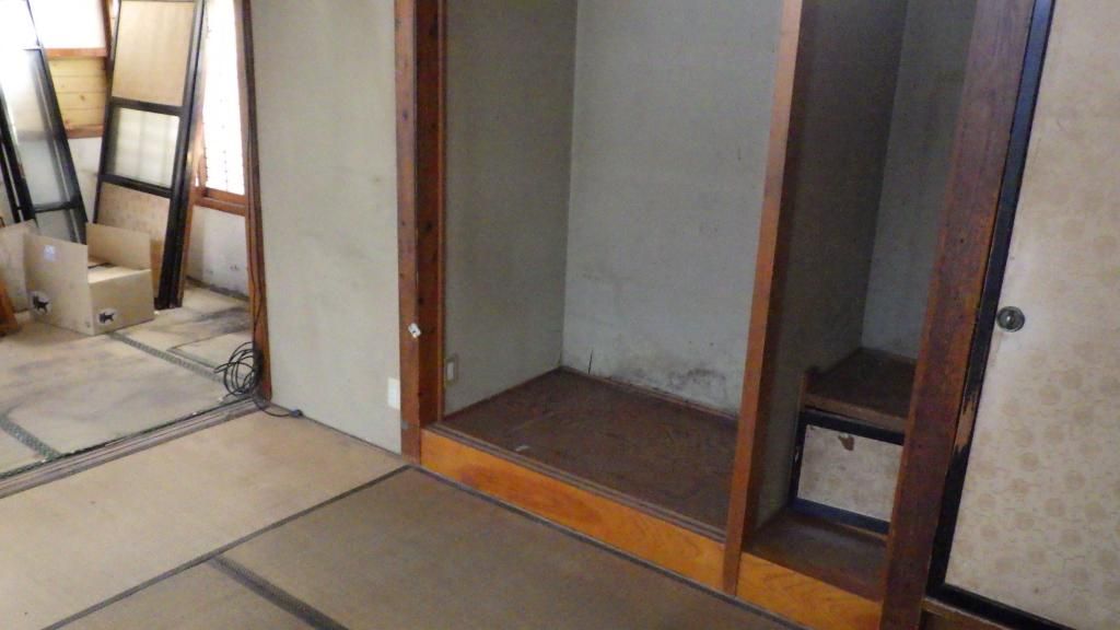 Traditional Townhouse with Storehouse for Sale in Nagai, Yamagata - Thumbnail 3