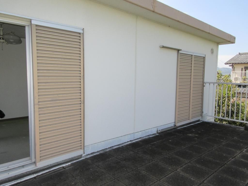 6K Concrete House in Tamana with 400㎡ Land - Thumbnail 2