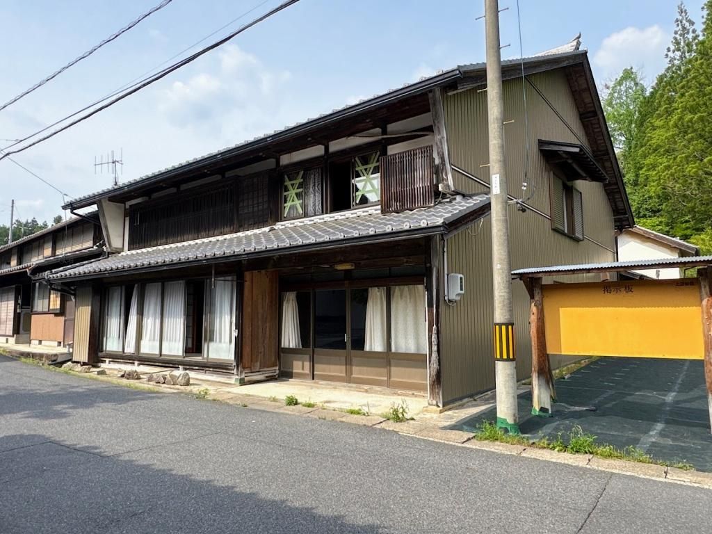 1907 Kominka with 3 Storehouses for Sale in Nakatsugawa, Gifu - Thumbnail 2
