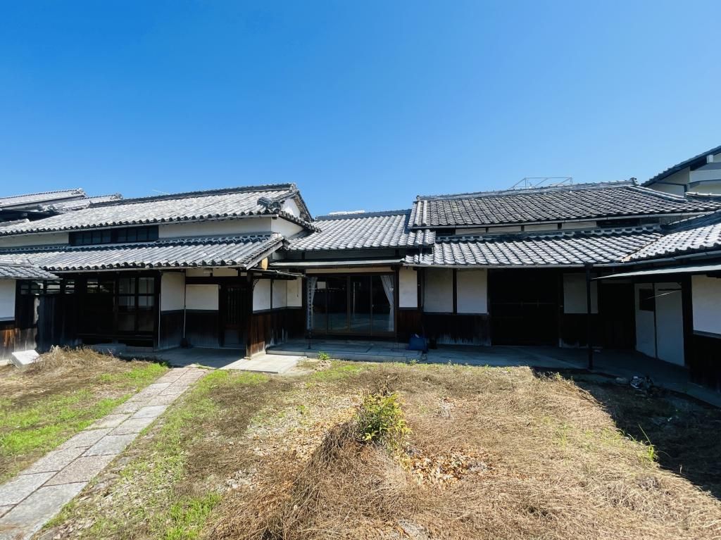 1952 Wooden House for Sale in Tatsuno City, Hyogo - Thumbnail 2