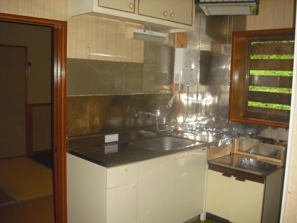 8K House on 1051 sqm Corner Lot in Joetsu, Niigata - Thumbnail 4