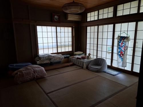 Seaside 8DK House with Rooftop Terrace in Yawatahama, Ehime - Thumbnail 4