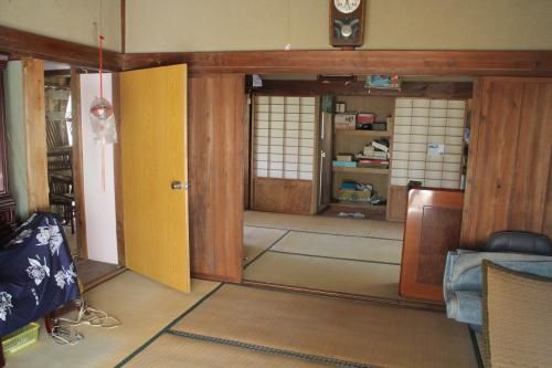 Bamboo-Surrounded House for Renovation in Yunomae, Kumamoto - Thumbnail 3