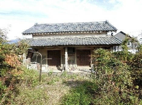 Large 6DK House for Sale on 1435 sqm Corner Lot in Nirasaki - Thumbnail 2
