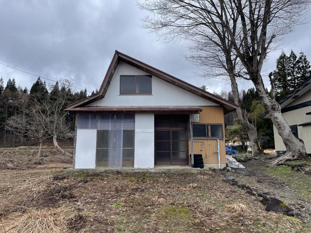 Large 444 sqm Traditional House for Rent in Kaneyama, Yamagata - Thumbnail 2