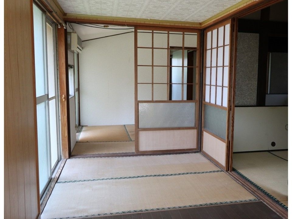 Fixer-Upper 3DK House Near Station and Sea in Takanabe, Miyazaki - Thumbnail 4