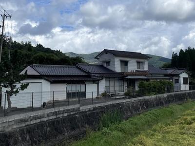 9DK House for Sale in Yufu City, Oita — Image 1, Yufu, Oita