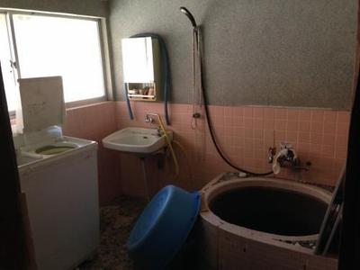 95-Year-Old Traditional House for Sale in Unnan, Shimane — Bathroom, Unnan, Shimane
