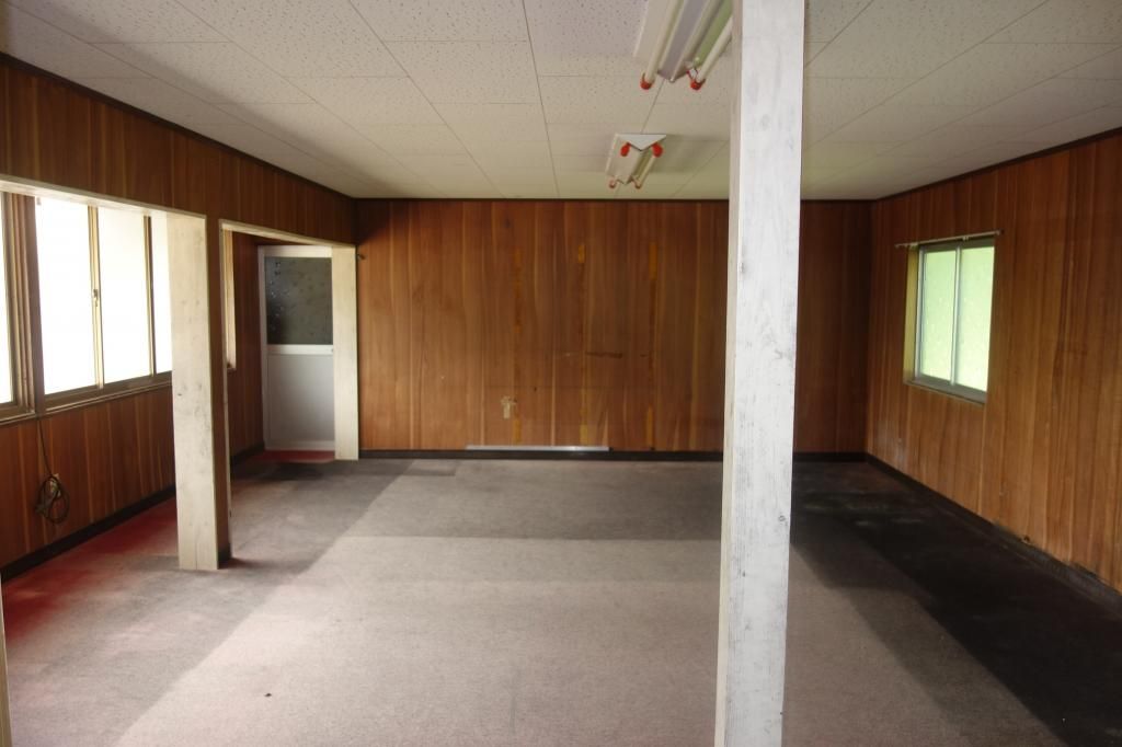 Spacious 13DK House with 875sqm Land in Iki City, Nagasaki - Thumbnail 4