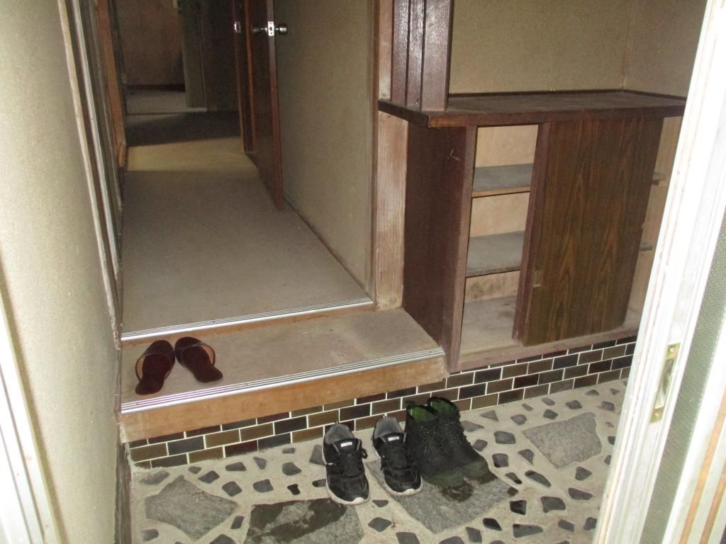 7DK Vacant House for Sale in Kasaoka, Okayama - Akiya Bank Listing - Thumbnail 2