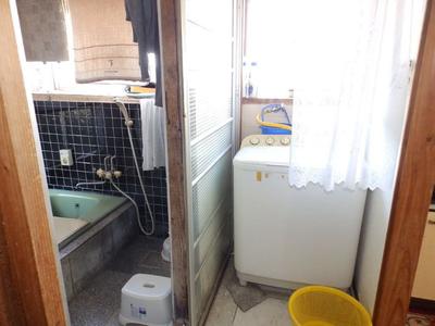 Spacious 6LDK Family Home in Imari City's Tachibana District — Image 3, Imari, Saga