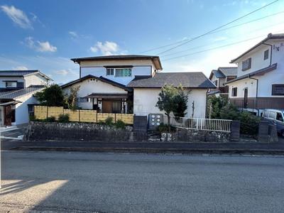 Spacious 6LDK Family Home in Imari City's Tachibana District — Image 1, Imari, Saga