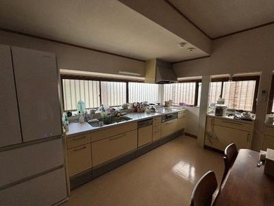 Spacious Farmhouse with Land in Saijo — Image 4, Saijo, Ehime