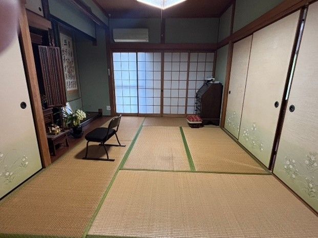 Spacious Farmhouse with Land in Saijo - Thumbnail 4