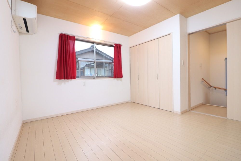 2008-Built 2LDK House with Carport in Sanjo, Niigata - Thumbnail 4