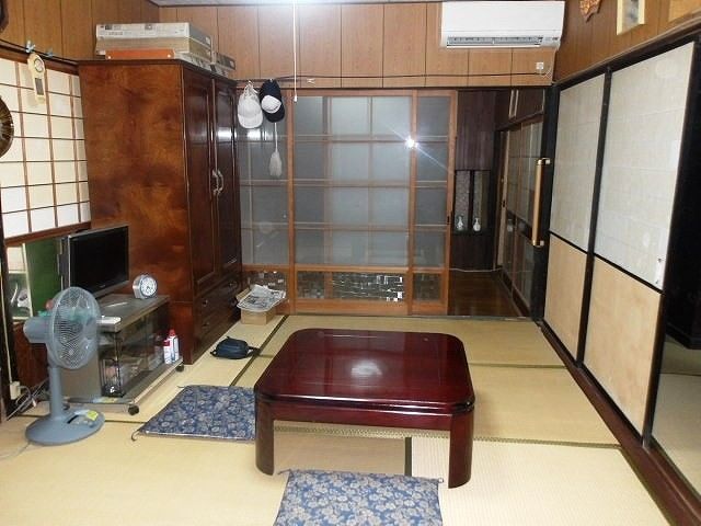 Traditional-Style House with Fields in Miyoshi City, Hiroshima - Thumbnail 2