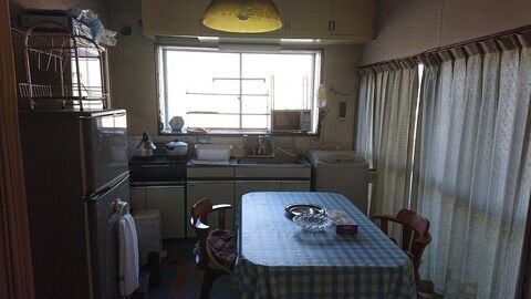 Spacious 6DK House on Large Corner Lot in Takaoka, Toyama - Thumbnail 2