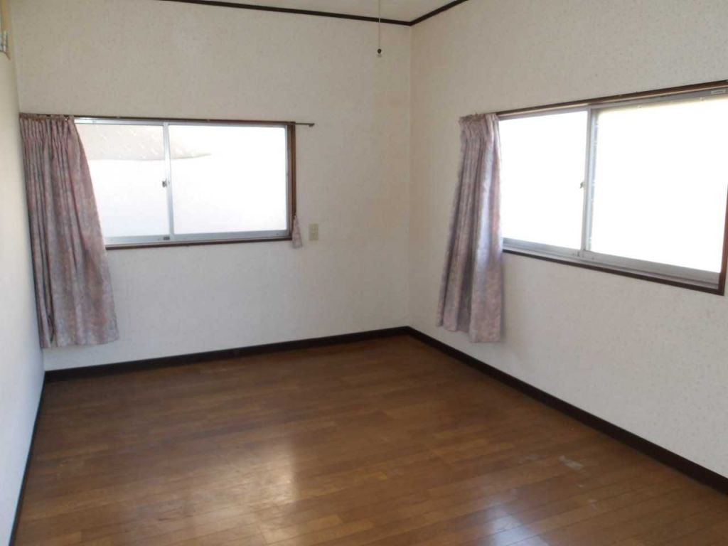 Traditional Kominka House for Sale in Kiryu, Gunma - 925m² Land - Thumbnail 3