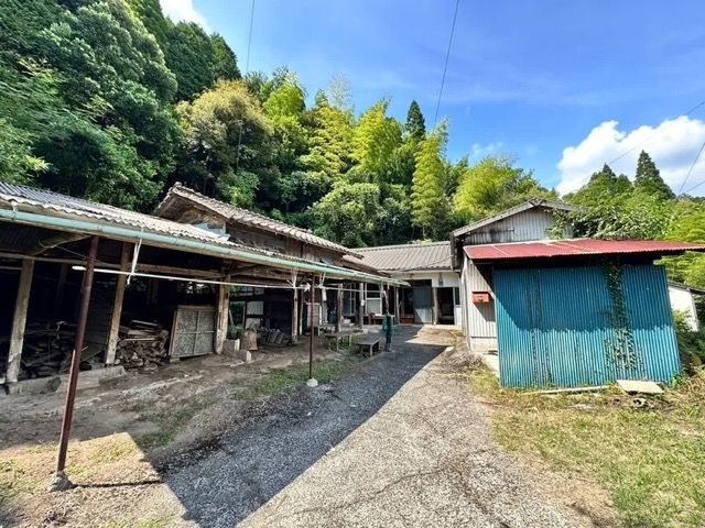 3K House with Farmland for Sale in Kirishima, Kagoshima - Image 1
