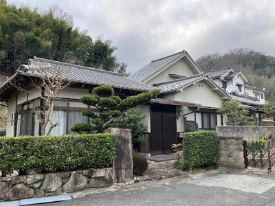 Spacious 6DK House in Takehara with Double Parking — Image 1, Takehara, Hiroshima