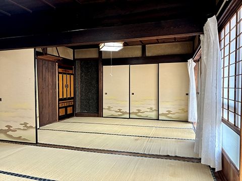 6-Room House for Rent in Kamikitayama, Nara with Panoramic Views - Thumbnail 2
