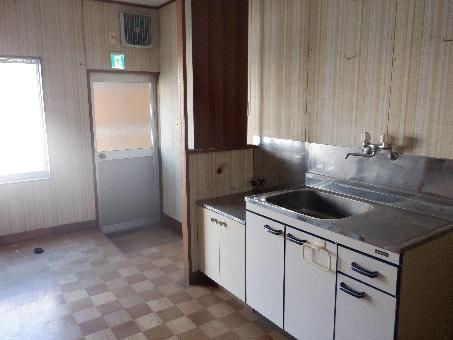 Vacant Commercial Building for Sale in Minamiise, Mie - Thumbnail 2