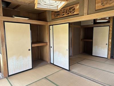Spacious 3LDK House with 4 Buildings in Kiryu — Image 3, Kiryu, Gunma