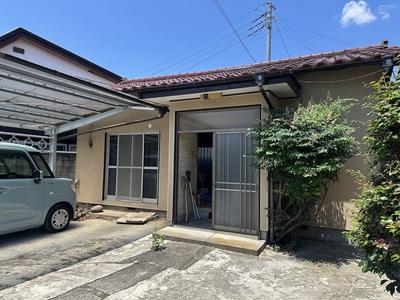 Spacious 3LDK House with 4 Buildings in Kiryu — Image 1, Kiryu, Gunma