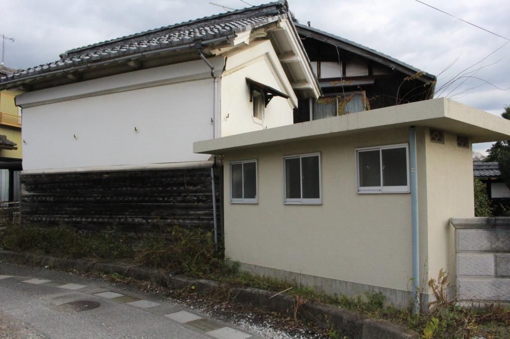 6LDK Family Home for Sale in Kora Town, Shiga - Thumbnail 2