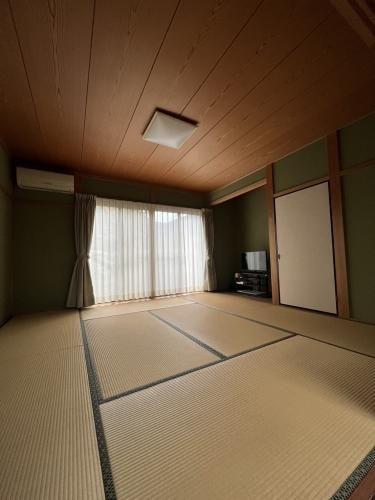 Renovated 11SLDK Wooden House with Farmland in Kamiakawa, Hyogo — Image 22, Kamikawa, Hyogo