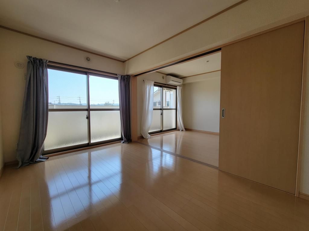 2LDK Apartment for Rent in Tsuyama, Okayama - Thumbnail 4