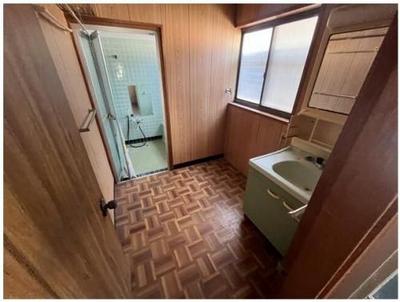 5DK House in Awara City Quiet Residential Area - 2970000 Yen — Image 2, Awara, Fukui