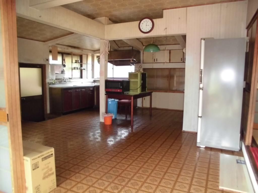 6DK Detached House on 961 sqm Corner Lot in Izumi, Kagoshima - Thumbnail 4
