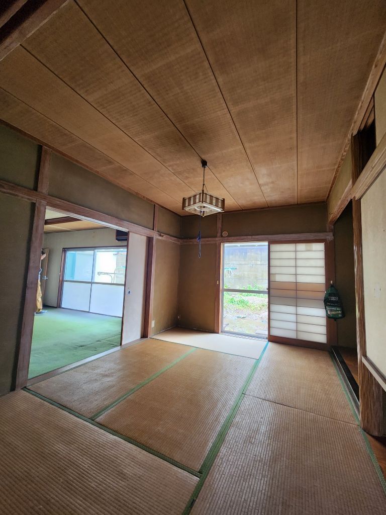 5LDK House in Tobe Town with 276㎡ Land - Thumbnail 4