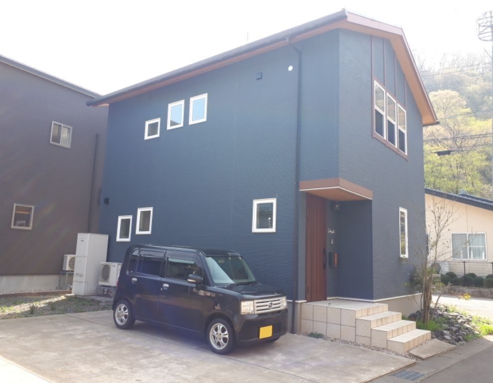Modern 3SLDK House for Sale in Quiet Fukui City Neighborhood - Thumbnail 2