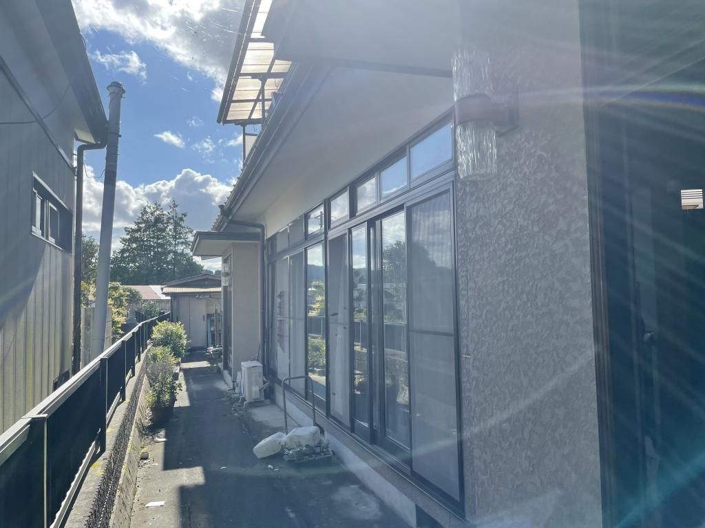 8K House for Sale in Ishinomaki, 2 Min Walk to Maeyachi Station - Image 1