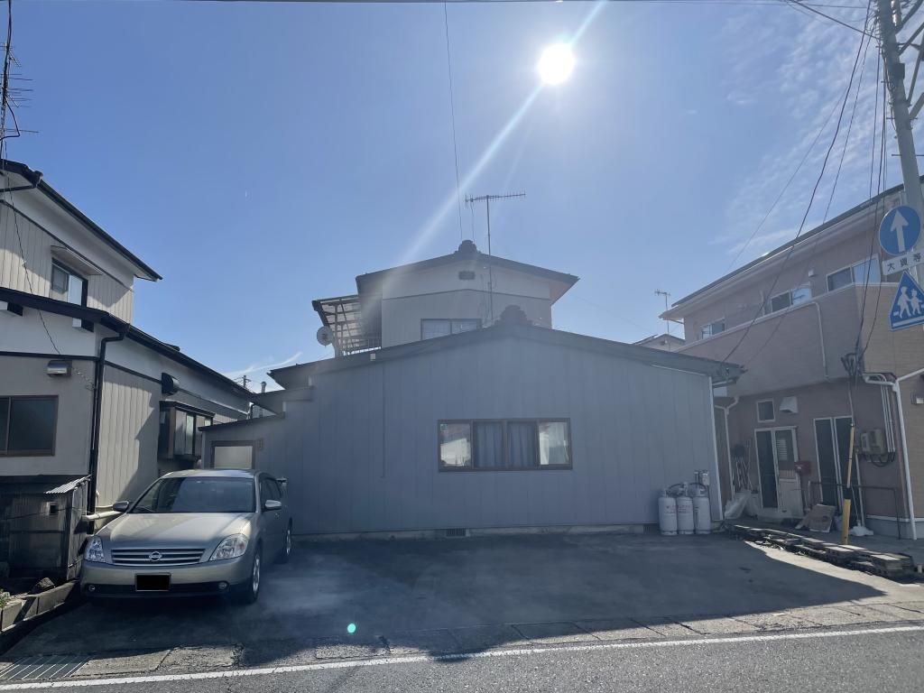 8K House for Sale in Ishinomaki, 2 Min Walk to Maeyachi Station - Thumbnail 2