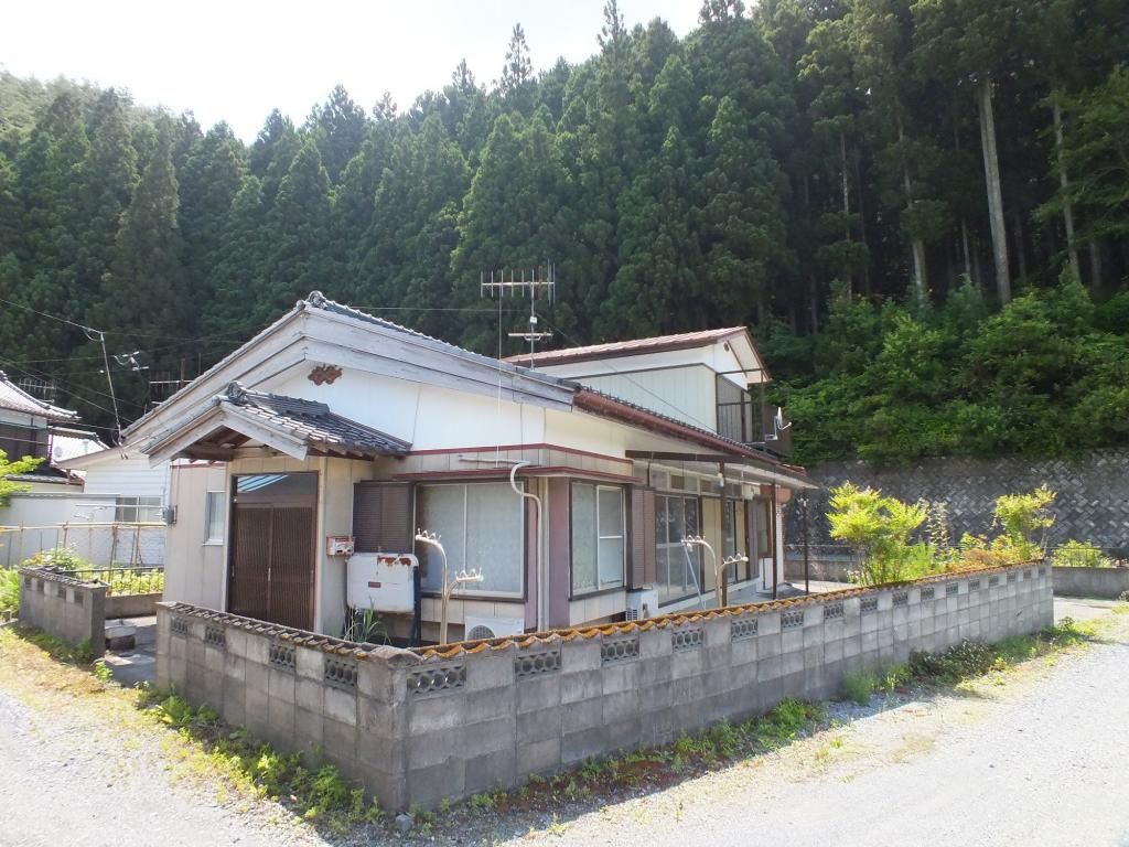 5SK House in Ofunato with Garage & Mountain Views - Thumbnail 2