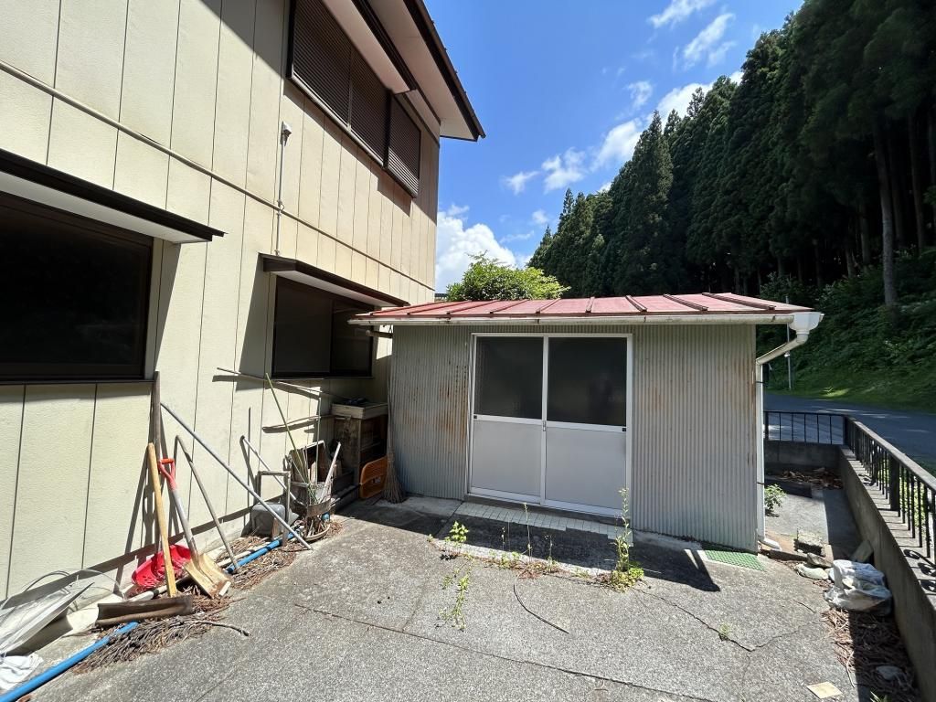 5SK House in Ofunato with Garage & Mountain Views - Thumbnail 3