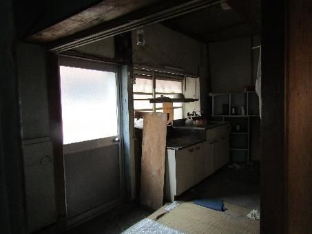 Akiya Bank House for Sale in Morie, Kitsuki - 4K Layout Near Sea - Thumbnail 3